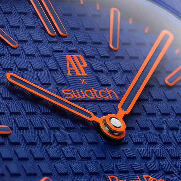 Audemars Piguet x Swatch | Royal Pop Collection-Orenji Hachi - mobile shop in Hamra, Beirut, Lebanon. New and used phones, iPhone, Samsung, Huawei, Xiaomi, Oppo, Realme, Honor, Google Pixel, tablets, laptops, computers, and accessories. متجر موبايلات في الحمرا، بيروت، لبنان. هواتف جديدة ومستعملة، آيفون، سامسونج، هواوي، شاومي، أوبو، ريلمي، هونر، جوجل بيكسل، أجهزة لوحية، لابتوبات، كمبيوترات، واكسسوارات.