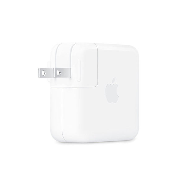 Apple Adapter USB-C 70W Power Adapter - mobile shop in Hamra, Beirut, Lebanon. New and used phones, iPhone, Samsung, Huawei, Xiaomi, Oppo, Realme, Honor, Google Pixel, tablets, laptops, computers, and accessories. متجر موبايلات في الحمرا، بيروت، لبنان. هواتف جديدة ومستعملة، آيفون، سامسونج، هواوي، شاومي، أوبو، ريلمي، هونر، جوجل بيكسل، أجهزة لوحية، لابتوبات، كمبيوترات، واكسسوارات.