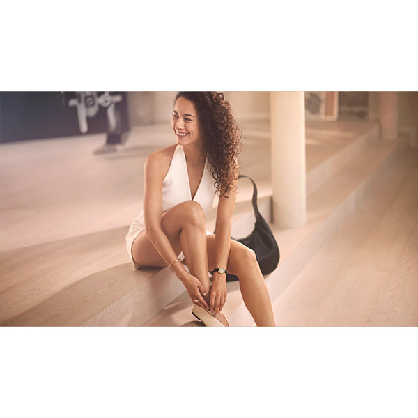 Philips Lady Shaver BRL138/00 Series 6000 - 3 Blade Shaving System - Wet & Dry Functionality - mobile shop in Hamra, Beirut, Lebanon. New and used phones, iPhone, Samsung, Huawei, Xiaomi, Oppo, Realme, Honor, Google Pixel, tablets, laptops, computers, and accessories. متجر موبايلات في الحمرا، بيروت، لبنان. هواتف جديدة ومستعملة، آيفون، سامسونج، هواوي، شاومي، أوبو، ريلمي، هونر، جوجل بيكسل، أجهزة لوحية، لابتوبات، كمبيوترات، واكسسوارات.