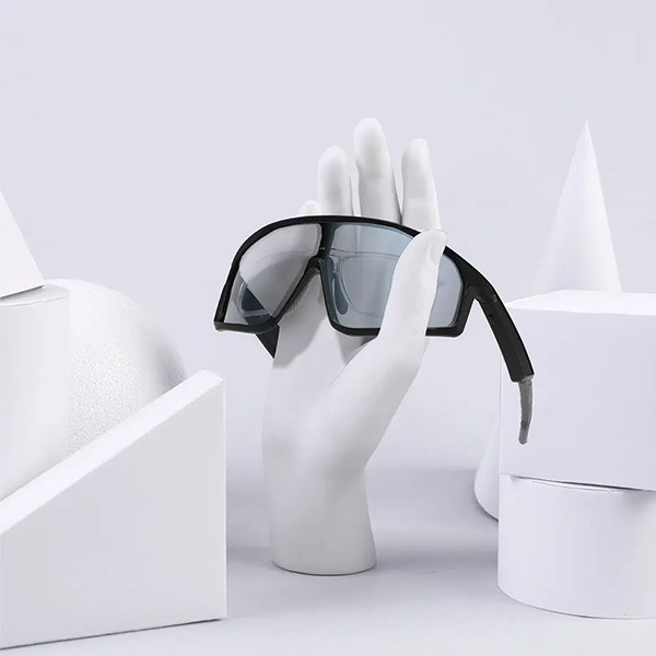 Powerology Rivox  Sporty Style Blue Tooth Sunglass -  Grey - mobile shop in Hamra, Beirut, Lebanon. New and used phones, iPhone, Samsung, Huawei, Xiaomi, Oppo, Realme, Honor, Google Pixel, tablets, laptops, computers, and accessories. متجر موبايلات في الحمرا، بيروت، لبنان. هواتف جديدة ومستعملة، آيفون، سامسونج، هواوي، شاومي، أوبو، ريلمي، هونر، جوجل بيكسل، أجهزة لوحية، لابتوبات، كمبيوترات، واكسسوارات.