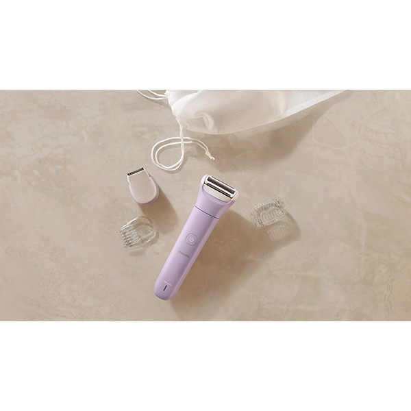 Philips Lady Shaver BRL138/00 Series 6000 - 3 Blade Shaving System - Wet & Dry Functionality - mobile shop in Hamra, Beirut, Lebanon. New and used phones, iPhone, Samsung, Huawei, Xiaomi, Oppo, Realme, Honor, Google Pixel, tablets, laptops, computers, and accessories. متجر موبايلات في الحمرا، بيروت، لبنان. هواتف جديدة ومستعملة، آيفون، سامسونج، هواوي، شاومي، أوبو، ريلمي، هونر، جوجل بيكسل، أجهزة لوحية، لابتوبات، كمبيوترات، واكسسوارات.