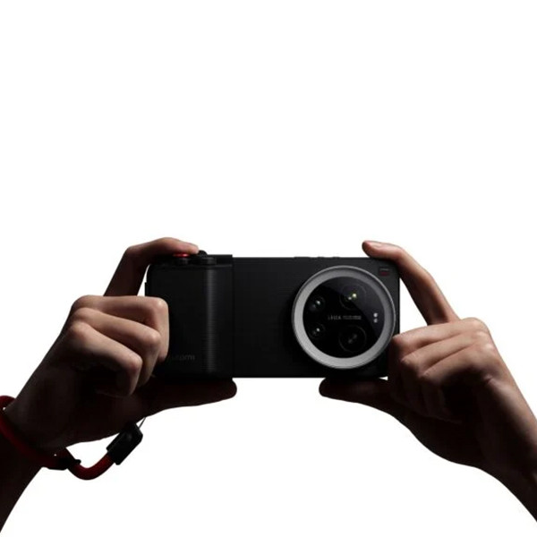 Xiaomi 17 Ultra Photography Kit Pro - mobile shop in Hamra, Beirut, Lebanon. New and used phones, iPhone, Samsung, Huawei, Xiaomi, Oppo, Realme, Honor, Google Pixel, tablets, laptops, computers, and accessories. متجر موبايلات في الحمرا، بيروت، لبنان. هواتف جديدة ومستعملة، آيفون، سامسونج، هواوي، شاومي، أوبو، ريلمي، هونر، جوجل بيكسل، أجهزة لوحية، لابتوبات، كمبيوترات، واكسسوارات.