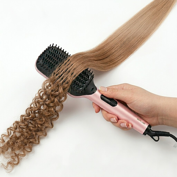 Green Lion Straightener Comb - Pink - mobile shop in Hamra, Beirut, Lebanon. New and used phones, iPhone, Samsung, Huawei, Xiaomi, Oppo, Realme, Honor, Google Pixel, tablets, laptops, computers, and accessories. متجر موبايلات في الحمرا، بيروت، لبنان. هواتف جديدة ومستعملة، آيفون، سامسونج، هواوي، شاومي، أوبو، ريلمي، هونر، جوجل بيكسل، أجهزة لوحية، لابتوبات، كمبيوترات، واكسسوارات.